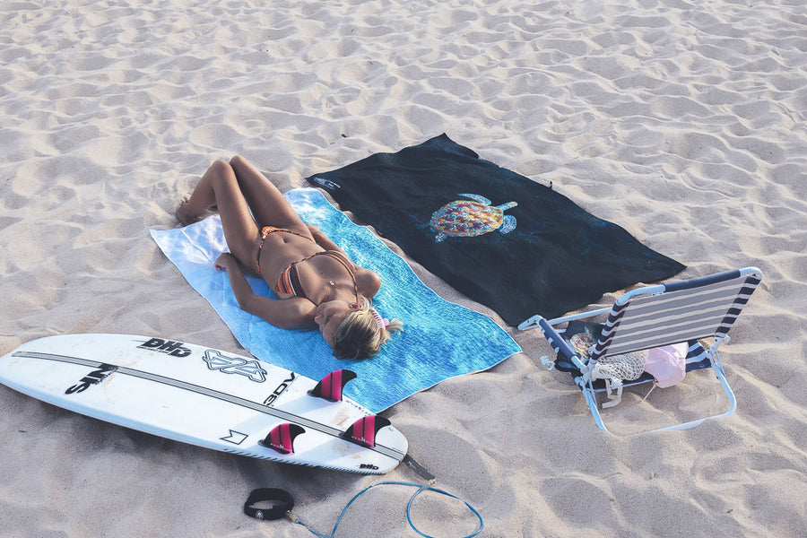 Sand Free Eco Beach Towel | Great Barrier Reef Turtle